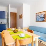 2 Bedroom Gorgeous In *