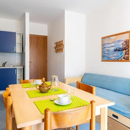 2 Bedroom Gorgeous In *