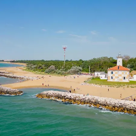 2 Bedroom Gorgeous In Bibione