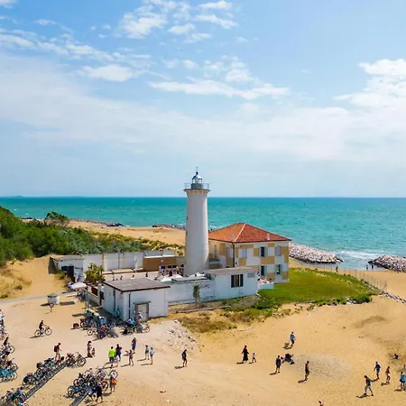 Apartment 2 Bedroom Gorgeous In *